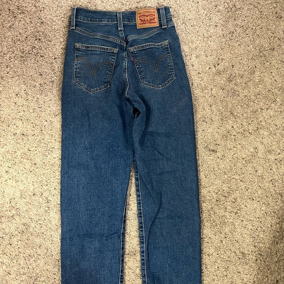 Levi’s ribcage straight ankle jeans - Picture 2 of 5